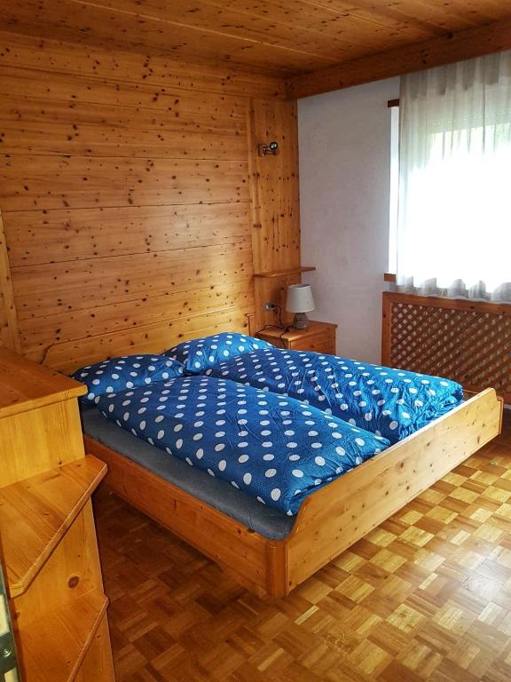 Łóżko lub łóżka w pokoju w obiekcie Pelegrin 15