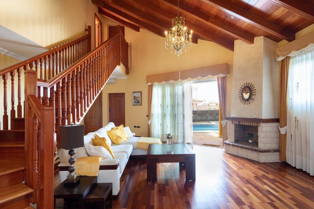 Posedenie v ubytovaní Home2Book Luxury El Helecho del Teide, Private Pool