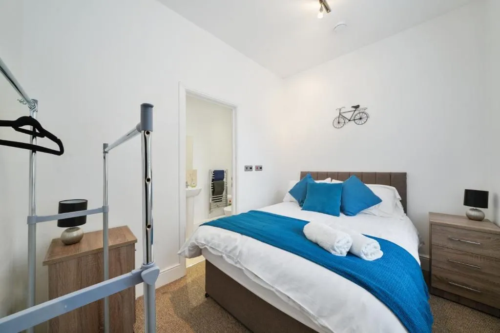Pristine Apartment - Cost Price - Parking, Cambourne, United Kingdom