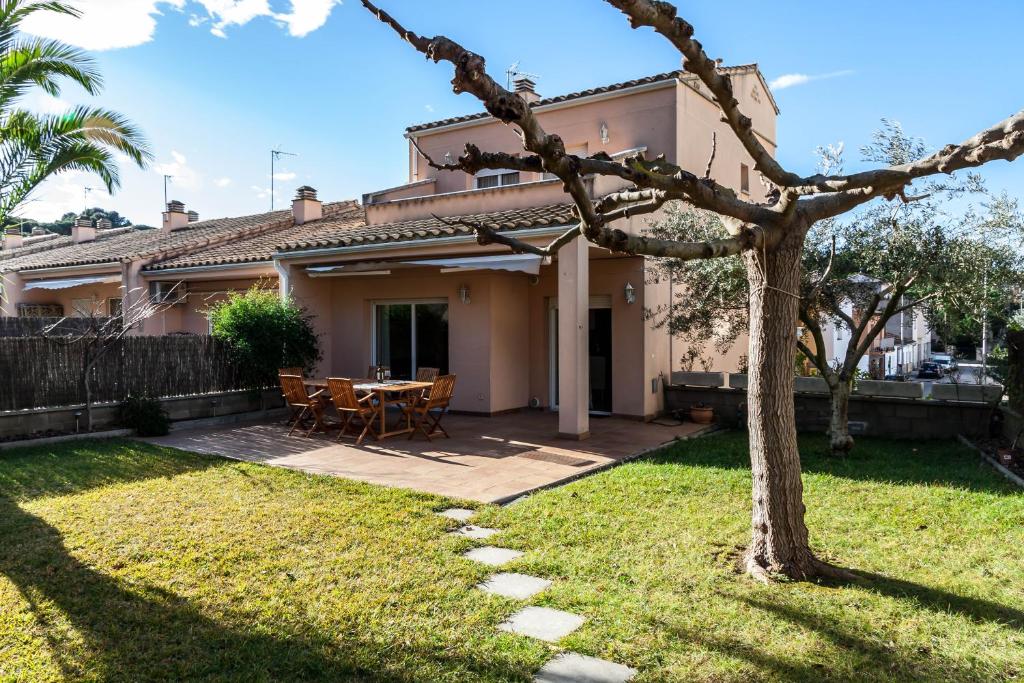 Vonkajšia záhrada v ubytovaní CASA CON JARDIN-WIFI FREE