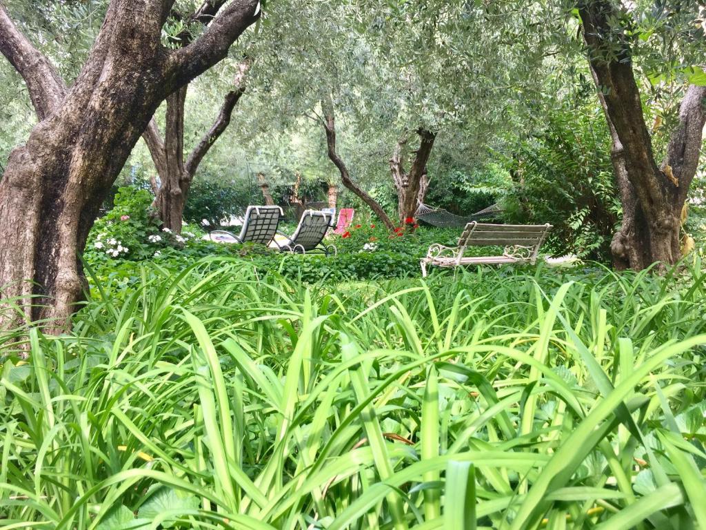 Vonkajšia záhrada v ubytovaní In Riva al Lago di Iseo Residenza LOFT