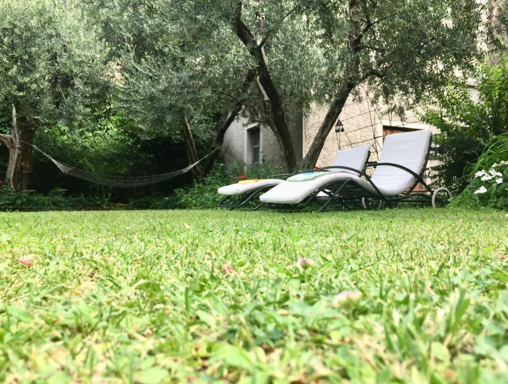 Vonkajšia záhrada v ubytovaní In Riva al Lago di Iseo Residenza LOFT