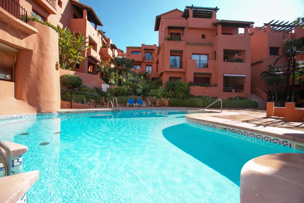 JDC Beach Side Marbella, Marbella – Updated 2022 Prices