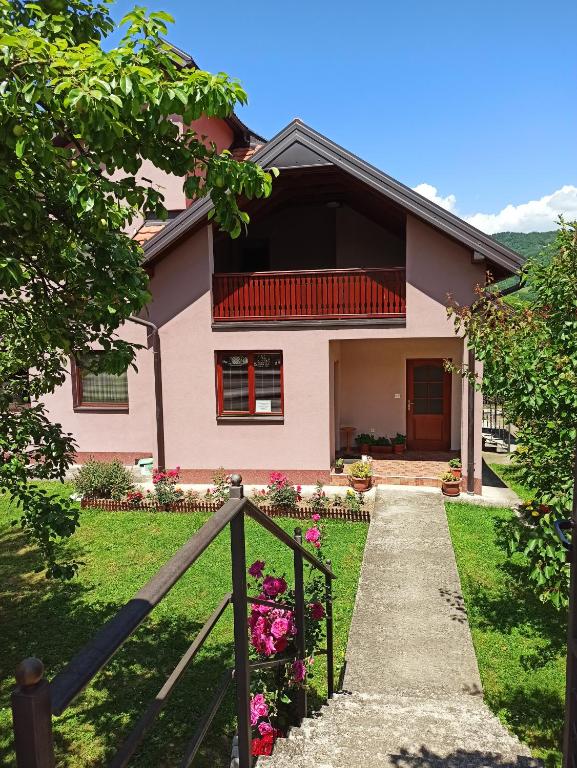 Budova, kde se apartmán nachází