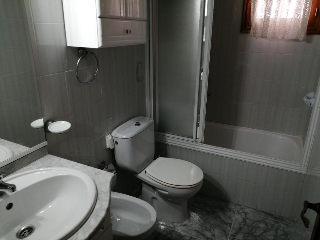Un baño de Bungalow Catral 20 en Santa Pola