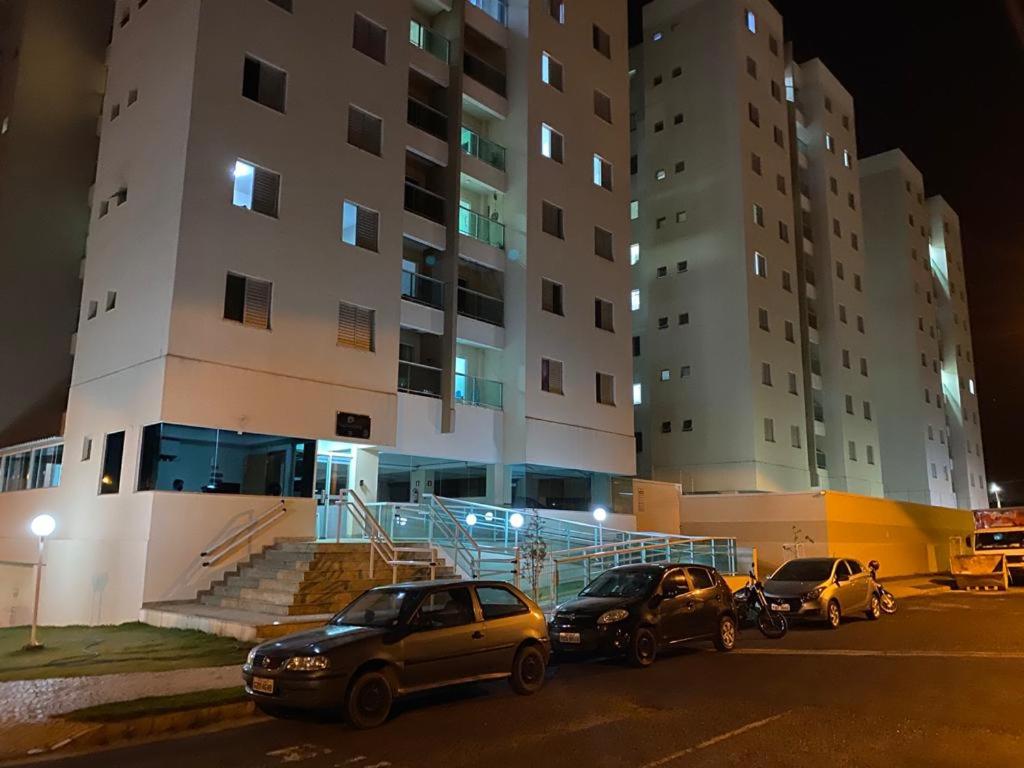 O edifício onde o apartamento está situado