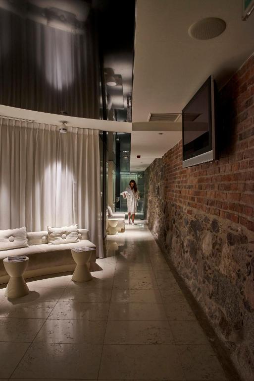 TV a/nebo společenská místnost v ubytování Hotel Bulwar