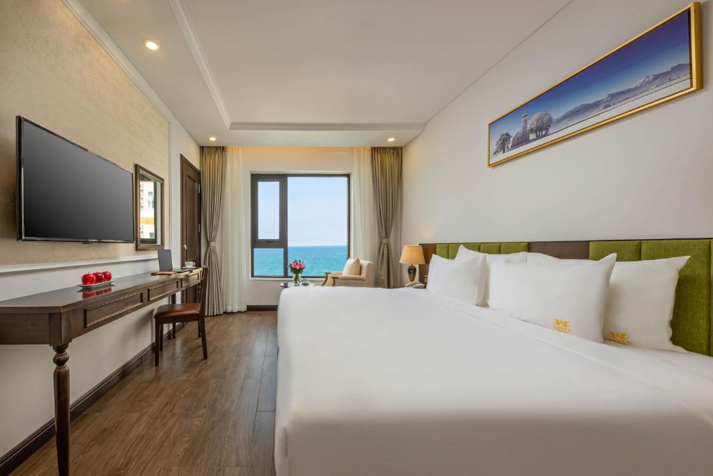Santa Deluxe Double or Twin Room with Ocean View - High Floor