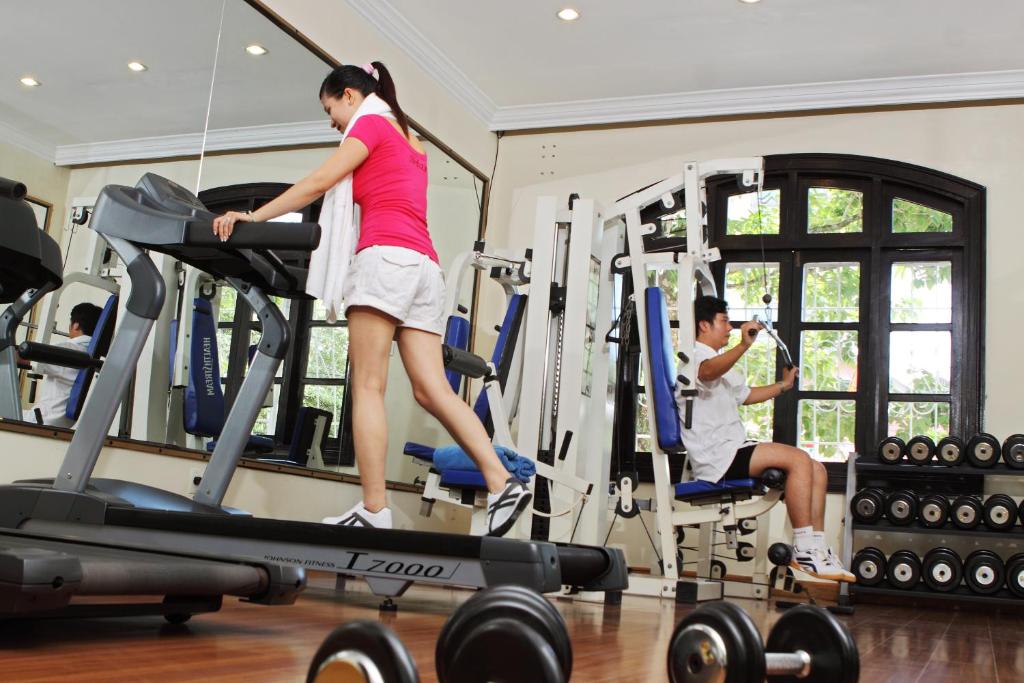 Fitness centrum a/nebo fitness zařízení v ubytování Saigon Morin Hotel