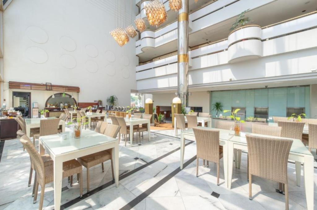Lux Tychi Hotel Malang