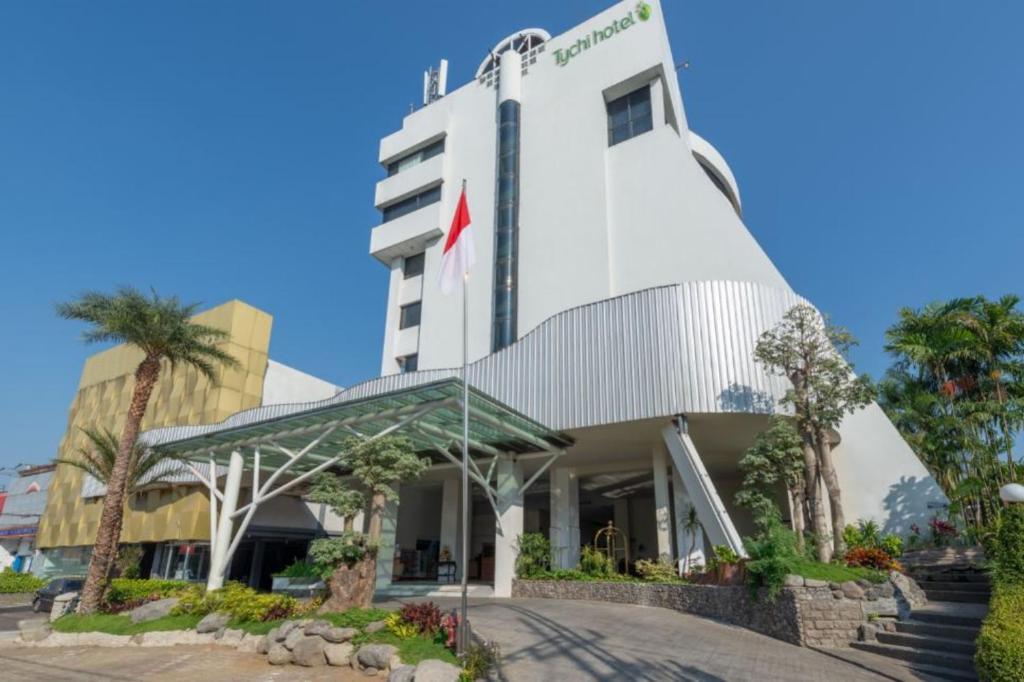 Lux Tychi Hotel Malang