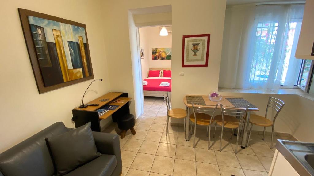 Posedenie v ubytovaní Patras Port apartment