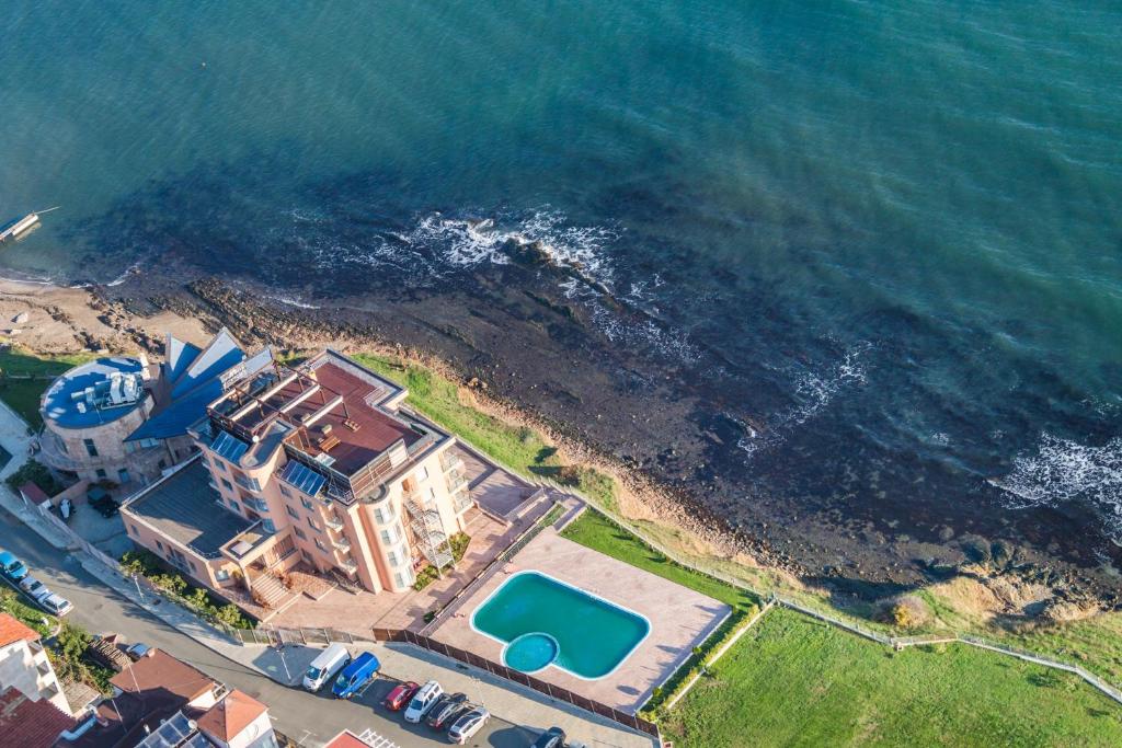 Nespecifikovaný výhled na moře nebo výhled na moře při pohledu z hotelu