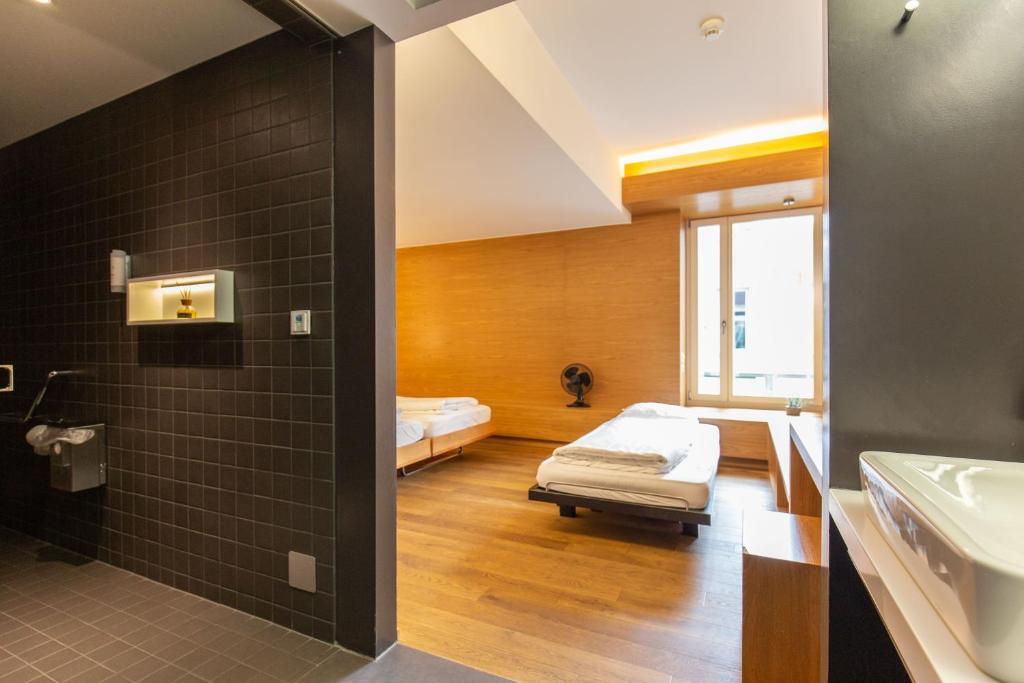 Hotel by Hyve Basel - Resim 7