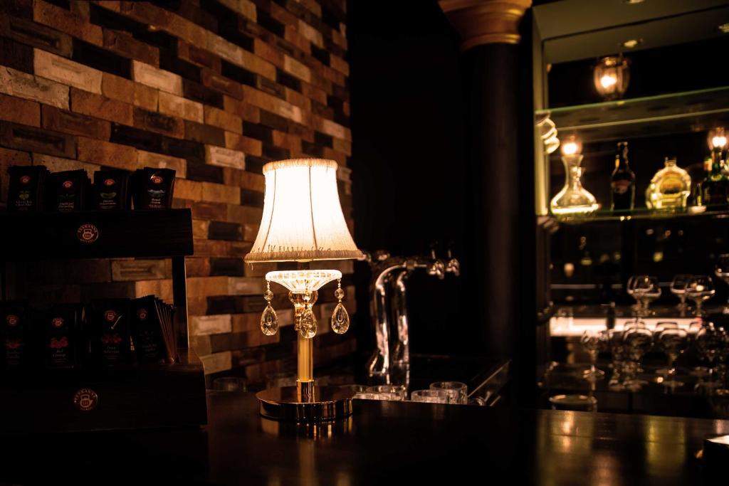 Hotel Capital with private wellness - Resim 34