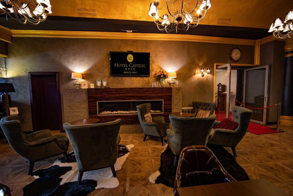 Hotel Capital with private wellness - Resim 31