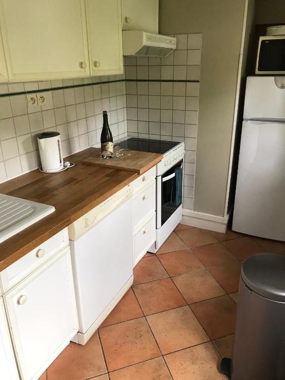 Kuchyň nebo kuchyňský kout v ubytování Chambres d'Hôtes Belle Vallee