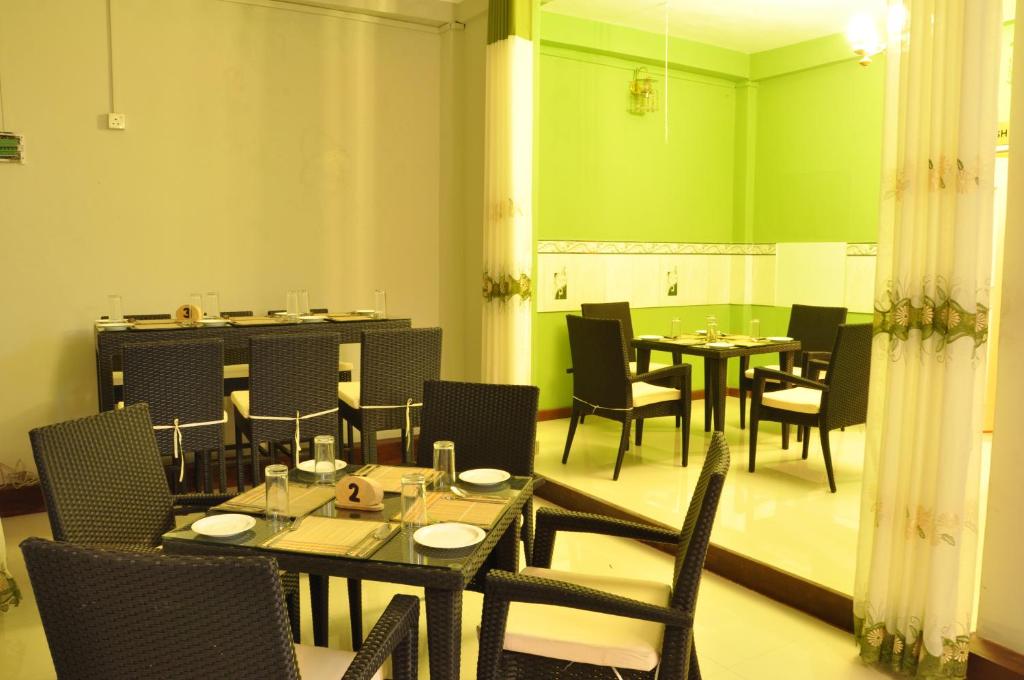 Posezení v ubytování Hotel Tinaya