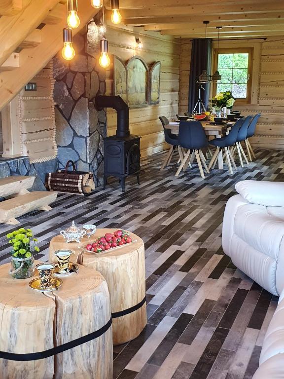 Posezení v ubytování Dom pod Baranią - Wisła - sauna, jacuzzi, tężnia & widok na góry