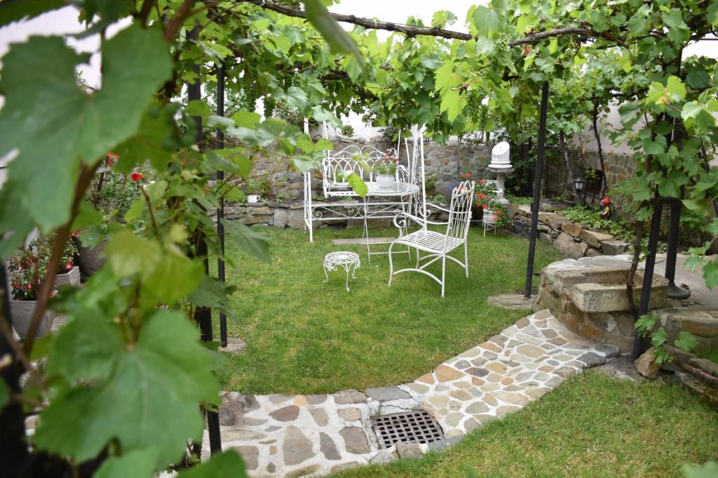 Zahrada ubytování Lovecký Apartmán na náměstí ve Frenštátě pod Radhoštěm