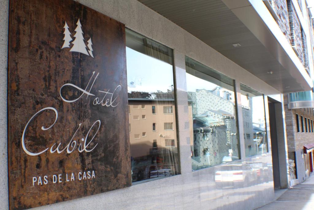 Gallery image of Hotel Cubil in Pas de la Casa