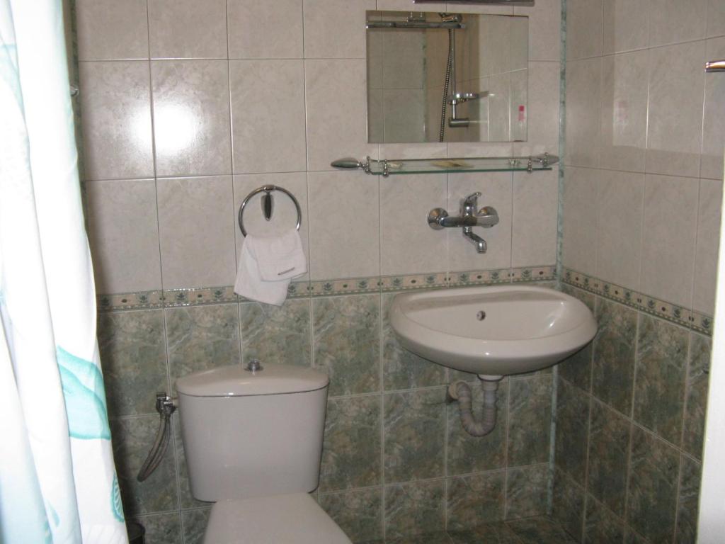 Koupelna v ubytování Family Hotel Kalina