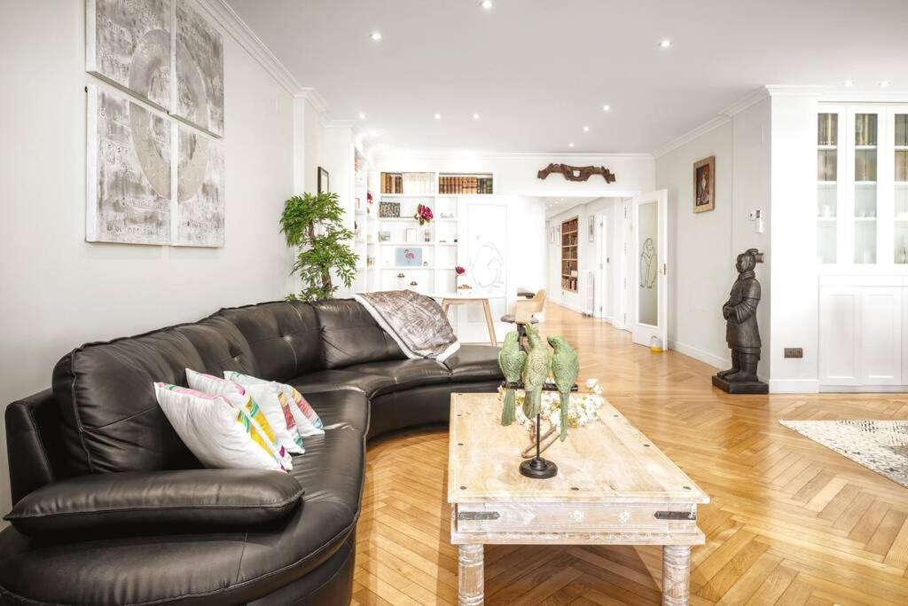 Zurriola beachfront luxury apartment, San Sebastian ...