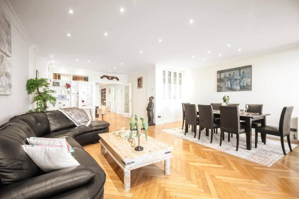 Zurriola beachfront luxury apartment, San Sebastian ...