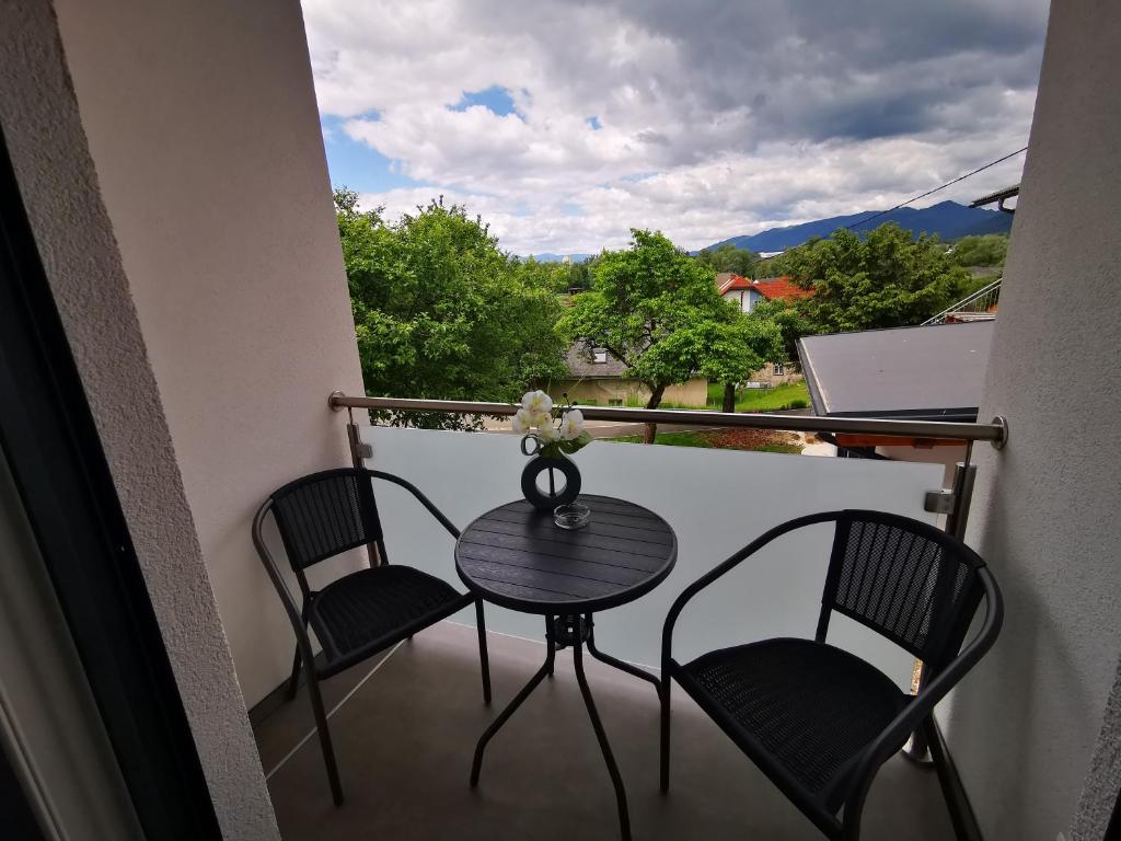 Nespecifikovaný výhled na hory nebo výhled na hory při pohledu z bed and breakfast