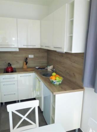 Kuchyň nebo kuchyňský kout v ubytování Apartmani Dalmacjia