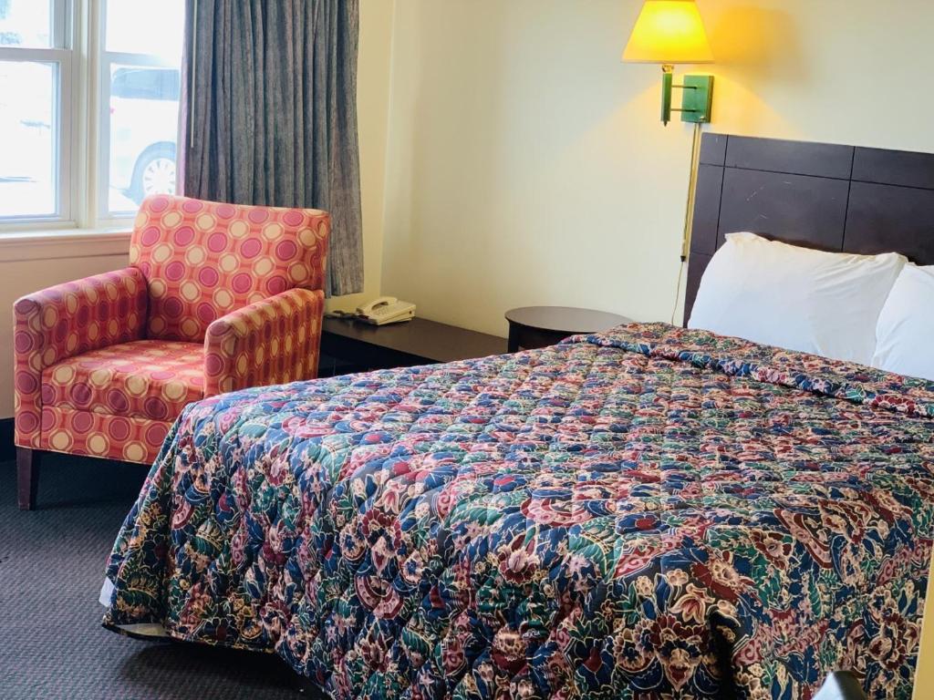 Express Inn - Deluxe Queen Room