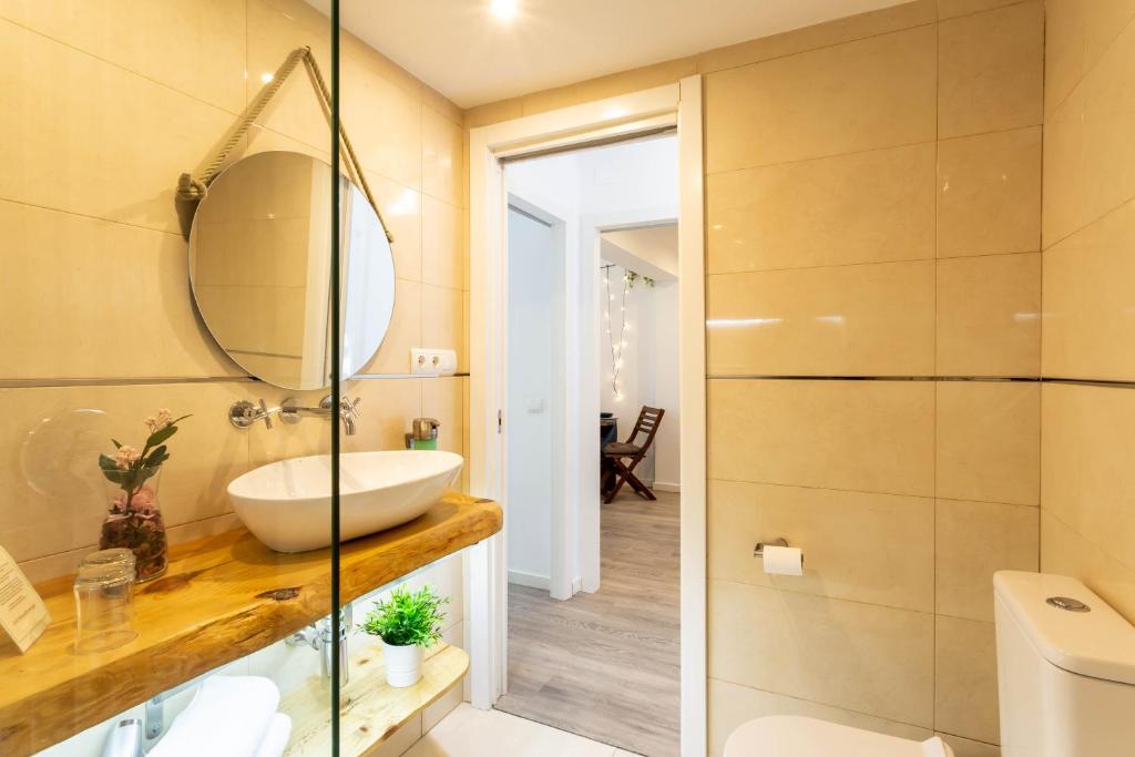 Blue & Red by Sol Maestranza - 13