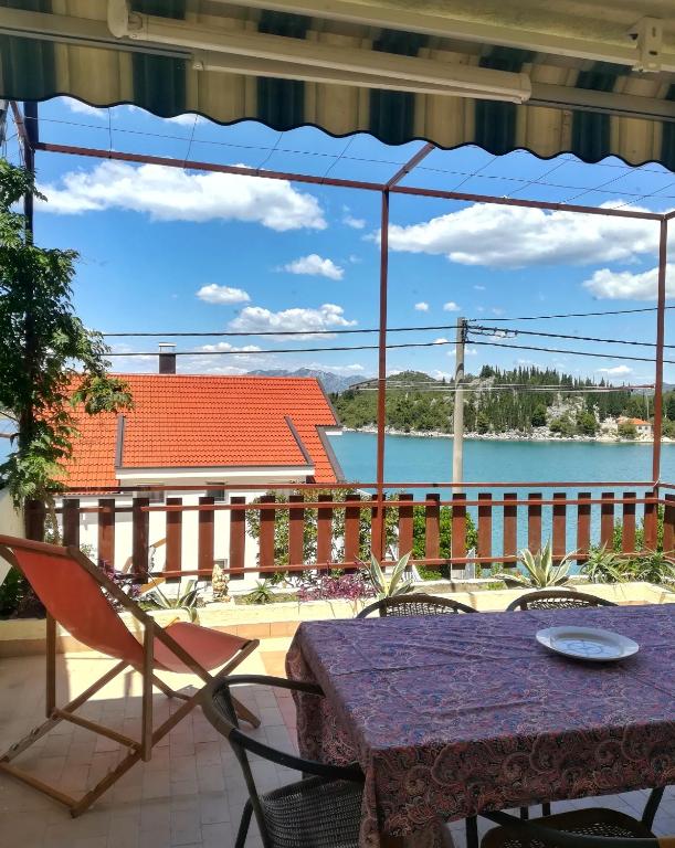 Výhľad na rieku v blízkosti apartmánu