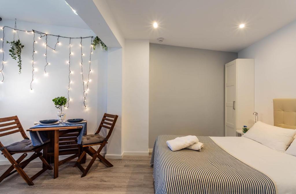 Blue & Red by Sol Maestranza - 2