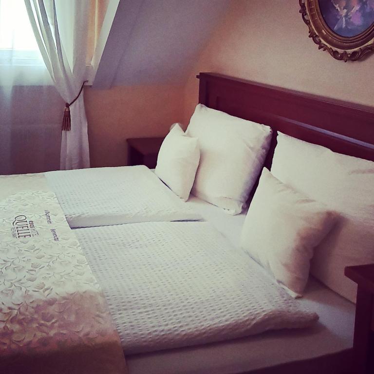 Postel nebo postele na pokoji v ubytování Esos Hotel Quelle