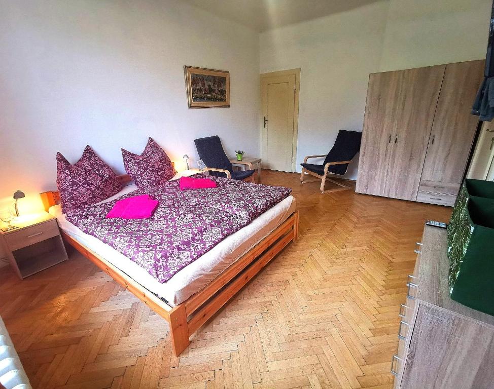 Postel nebo postele na pokoji v ubytování Penzion U Juráše