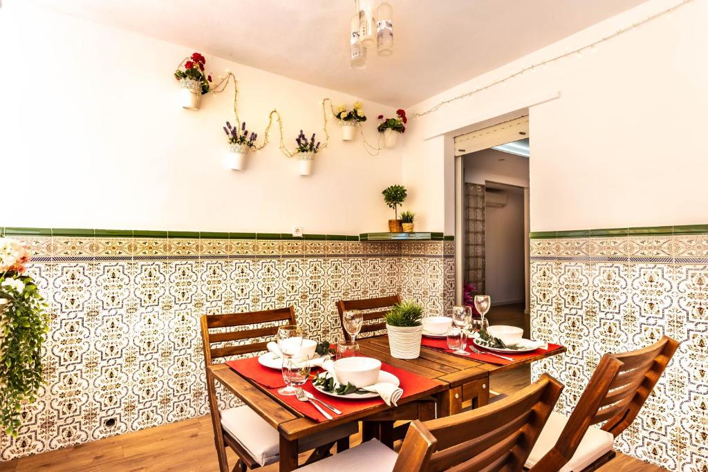 Blue & Red by Sol Maestranza - 19