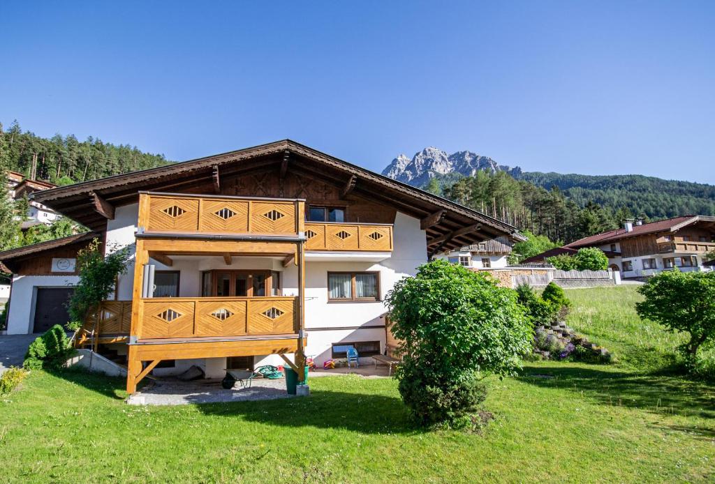 Nespecifikovaný výhled na hory nebo výhled na hory při pohledu z apartmánu