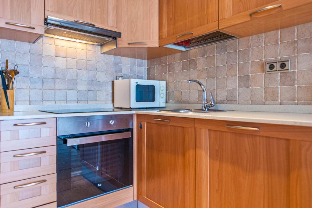 A kitchen or kitchenette at Casa Oliva