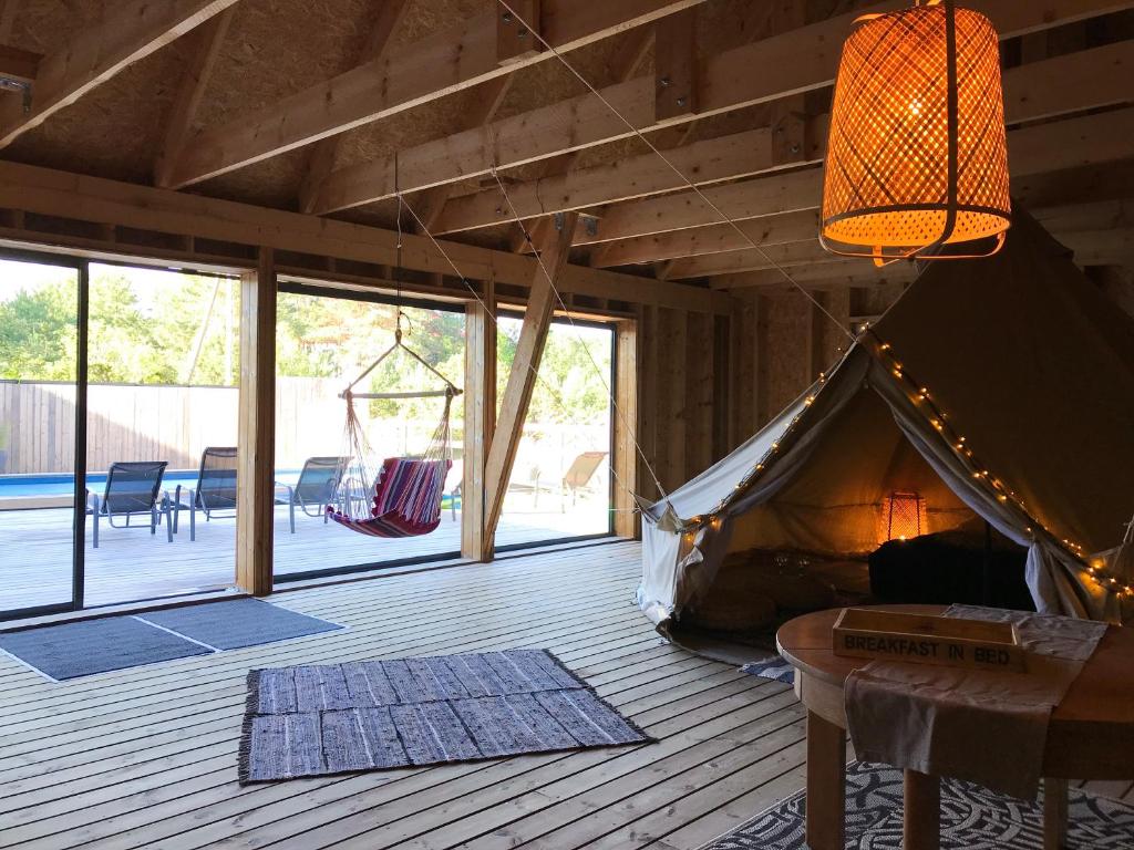 SÖRWESPA Nature Resort - Binnenglamping