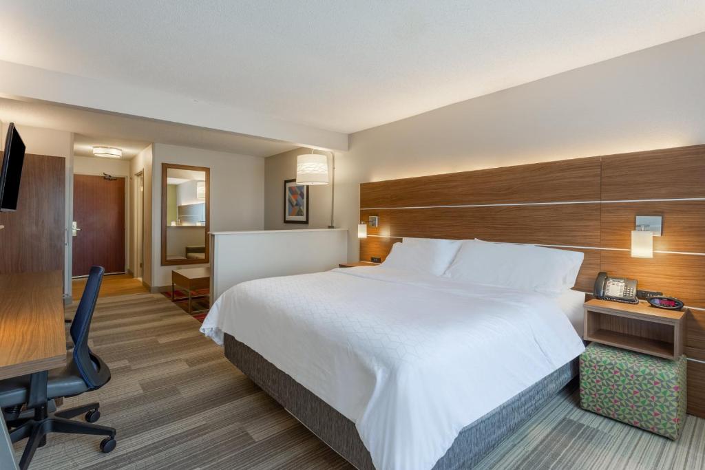 Holiday Inn Express Hotel & Suites Burlington by IHG - Suíte King Com Sofá-Cama