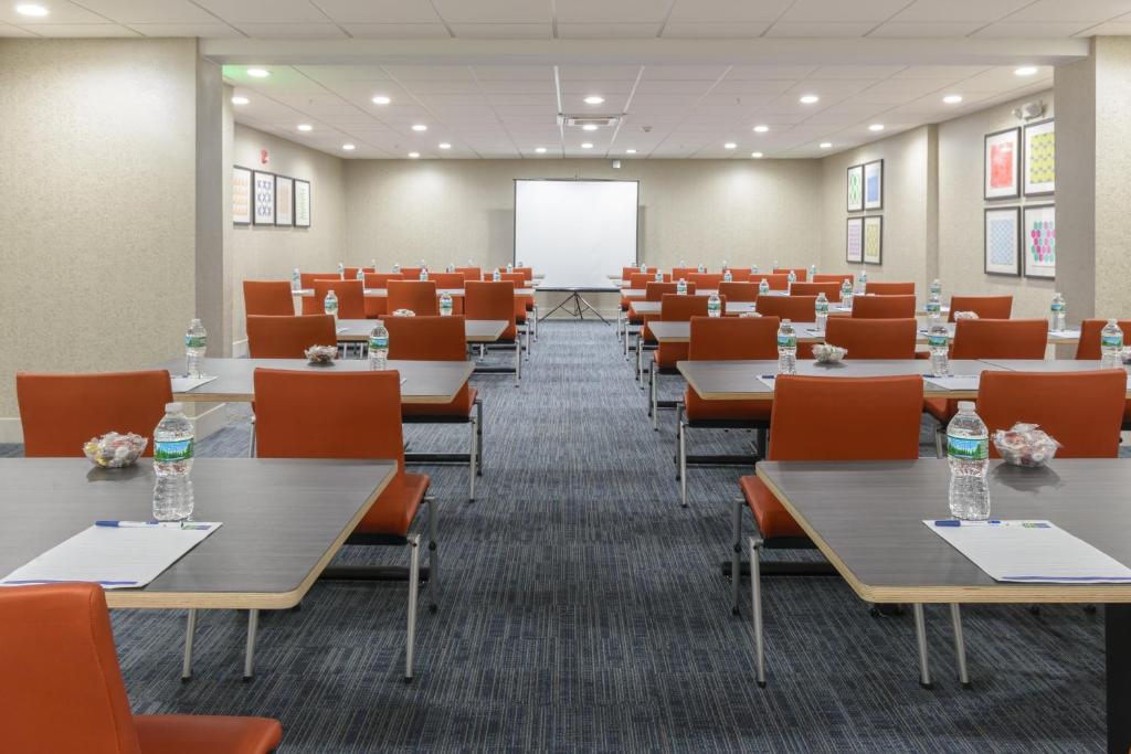 Holiday Inn Express Southington by IHG photo