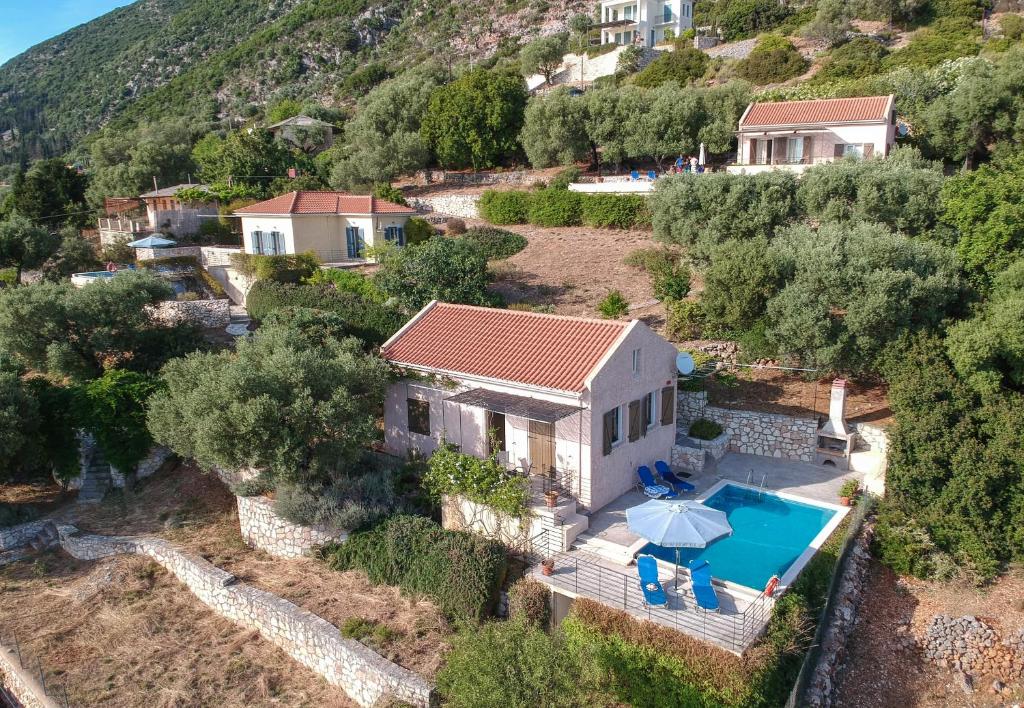 Bazén v ubytování Lefki Villas nebo v jeho okolí