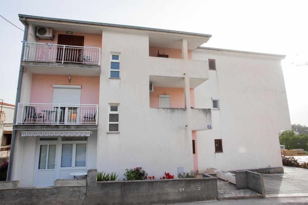 Budova, v ktorej sa apartmán nachádza