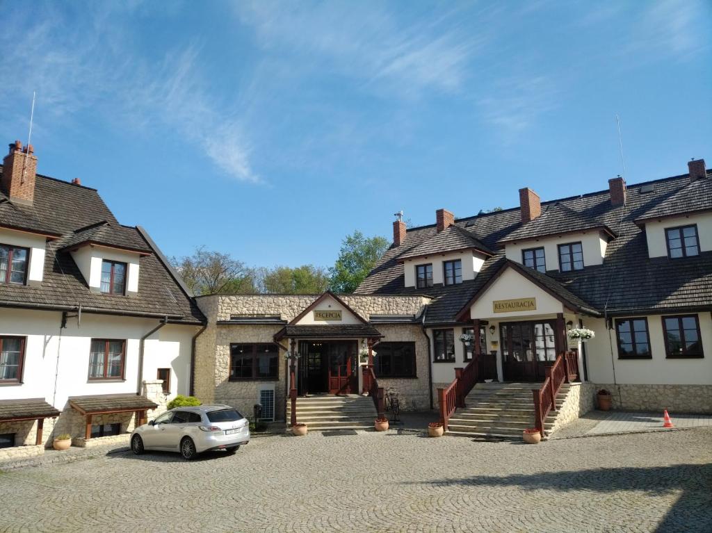 Hotel Sarmata Zespół Dworski - 1