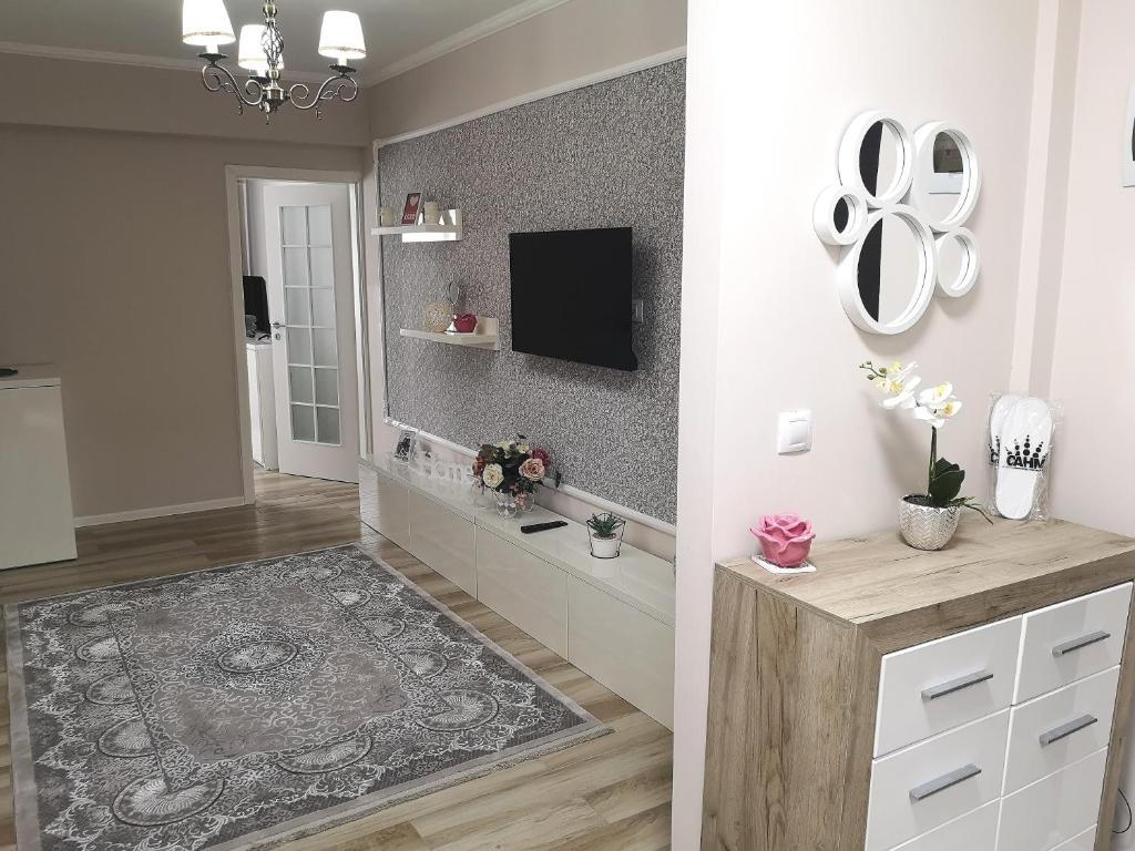 YNS Apartaments - Resim 9