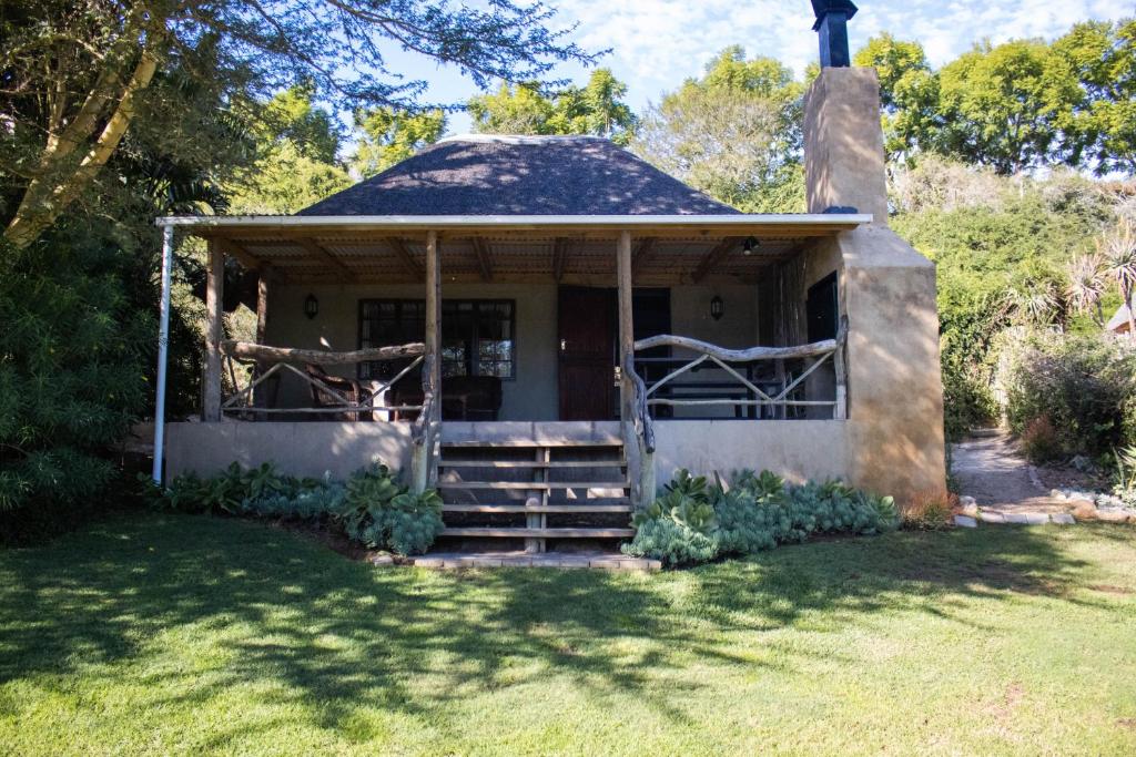 Un jardín fuera de Avoca River Cabins