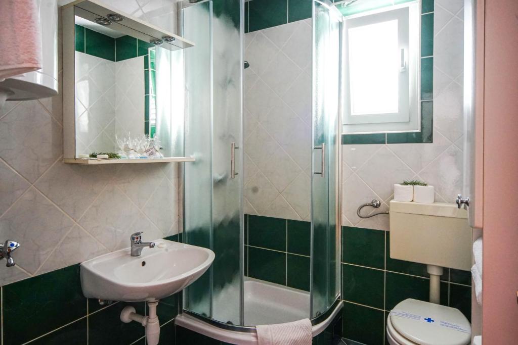 Apartments and Rooms Degra - 6