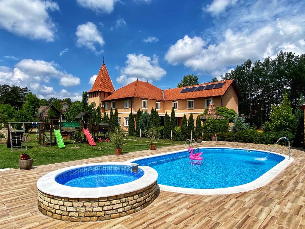Bassein majutusasutuses Villa Larus või selle lähedal