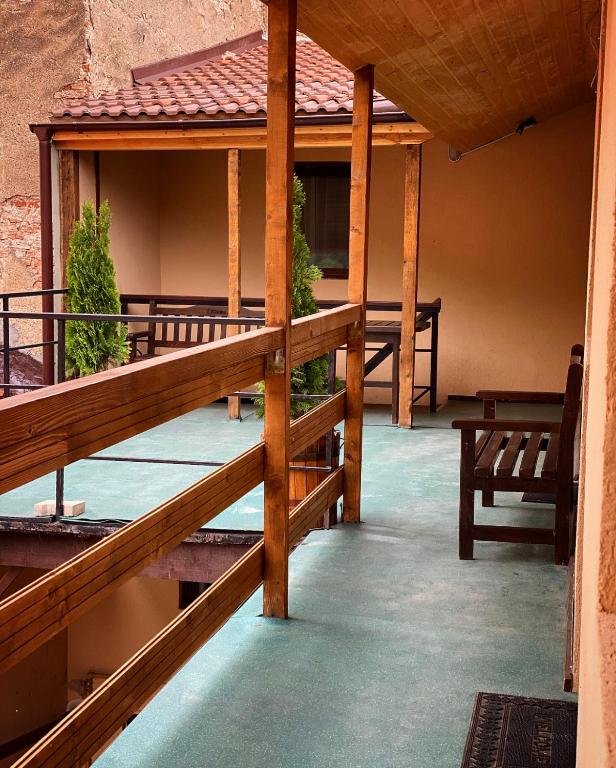 ULLYSSES GUEST HOUSE - Resim 10